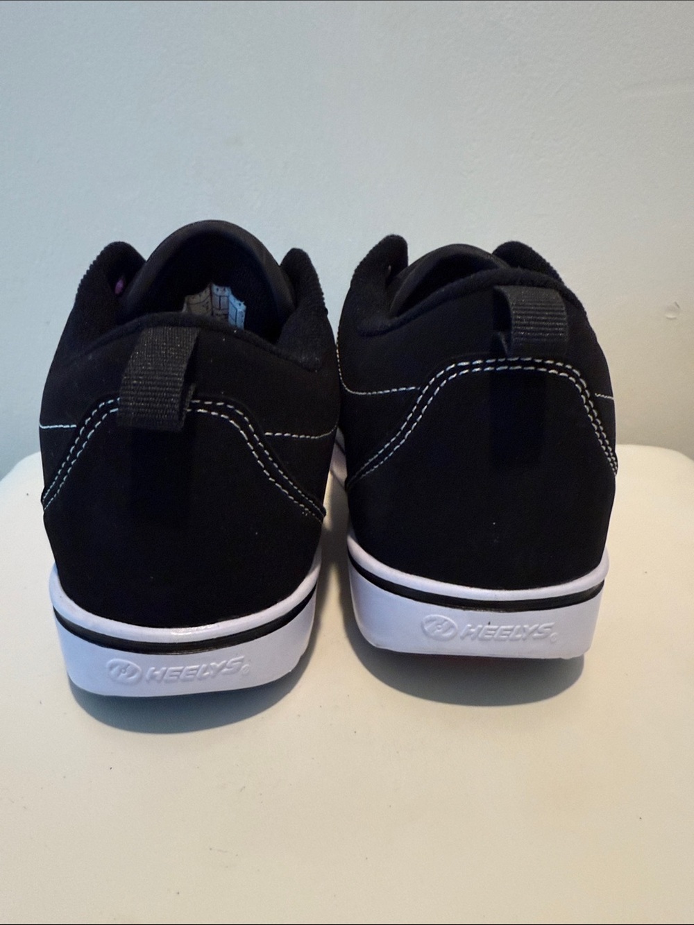 Heelys Pro 20 LG Nova Black and Pink Low-Top Skate Shoes, Size Y3 NWOT - Picture 3 of 5